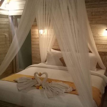 Tiki Bar And More Нуса-Лембонган Екстер'єр фото