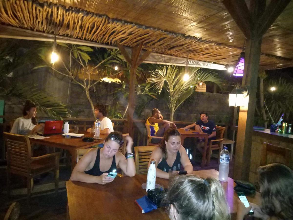 Tiki Bar And More Нуса-Лембонган Екстер'єр фото